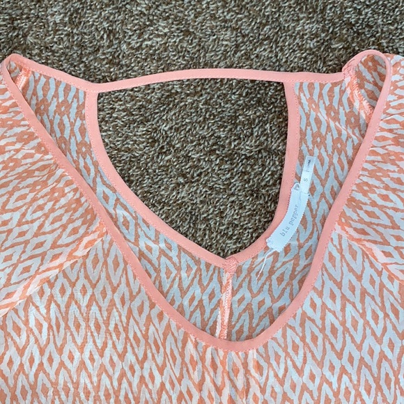 Patterned Blouse - Picture 3 of 3